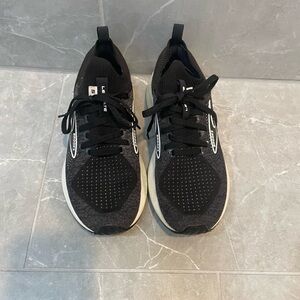 Brooks Levitate Stealthfit 5 running shoes